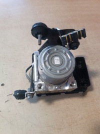 фото thumb №1, Volvo s90 v90 2016- насос abs 31680098 p31680101