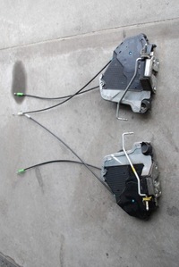 фото thumb №3, Toyota rav4 iii 05-12 замок дверь l / p перед