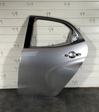 фото thumb №1, Toyota yaris iv p21 2020- левая задние дверь левый задняя