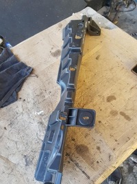 фото thumb №1, Ковзун бампера зад megane iii cabrio 849e04320r