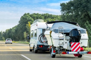 Спиральный удлинитель для прицепа с пластиковыми разъемами 7-контактный 12В 5м