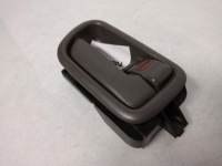 фото thumb №2, Ручка внутренняя правая передняя toyota avensis 1