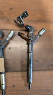 фото thumb №10, Инжектор toyota corolla verso ii avensis t25 2.2 d-cat