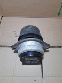 фото thumb №6, Audi q7 4l 4.2 tdi подушка двигателя 7l8199131b