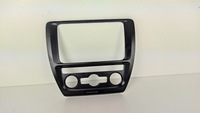 фото thumb №1, Vw jetta vi 5c рамка радіо панель обдув
