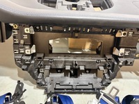 фото thumb №7, Консоль панель приладів оригінал porsche macan 95b комплект оригінал niebieskie ремені