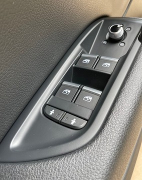 фото thumb №6, Audi q5 80a fy обшивки двері 80a867105a 80a867106a шкіра ідеальні rgb підсвітка.