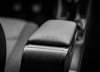 фото thumb №15, Підлокітник стандарт mazda 2, 2015- ,