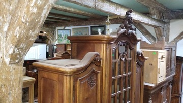 Витрина-библиотека Людвика, массив ореха рокайль, антиквариат