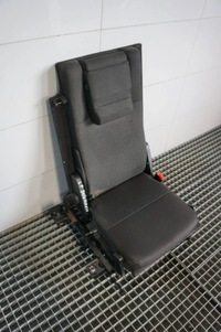 фото thumb №3, Сиденье правый задняя land rover discovery iv 3 ряд