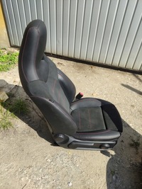 фото thumb №8, Mercedes w177 amg сидіння червона nić алькантара