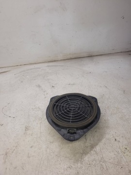 фото thumb №1, Динамик обшивка зад audi a1 8x 3-дверь 8x0035411