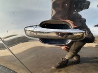 фото thumb №1, Ручка механізм праві зад audi a8 d4 ly8x