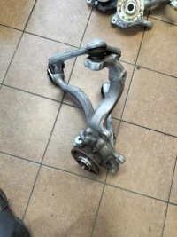 Купити Mercedes e klasa w213 4matic поворотний кулак ступиця ліва перед a2133325100, фото thumb