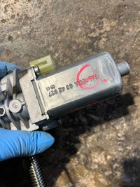 фото thumb №5, 6 bmw e60 x5 x6 e70 e71 моторчик сидіння правий 0390203273 8342927