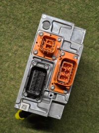 Зарядное устройство напряжения porsche taycan 9j1915684ae Цена, фото thumb