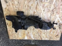 Купити Audi оригінальний номер 03l903143d кронштейн кронштейн, фото thumb