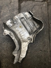 фото thumb №1, Vw phaeton 3d0 защита тепловая 3d0825712