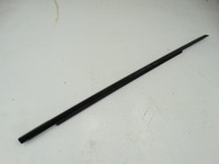 фото thumb №1, Молдинг скребок дверь правый перед mercedes w213