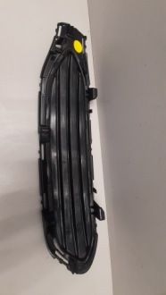 Mercedes w294 eqe решётка заглушка правая бампера заднего задняя a2948853401 Недорого, фото thumb