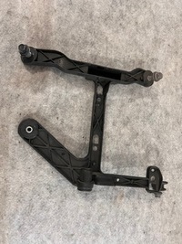 фото thumb №1, Dodge ram кронштейн противотуманной фары левая