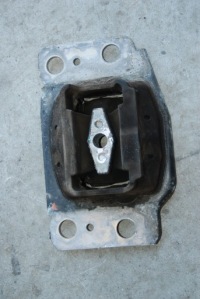 фото thumb №1, Кронштейн подушка коробки ford s-max lift 2.0 tdci 12r