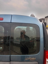 фото thumb №1, Скло правий зад двері skrzydełkowe dacia logan 05-12r