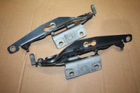 фото thumb №1, Volvo v60 s60 петлі петля капот лівий правий 31385813 31385812