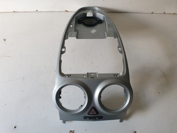 фото thumb №1, Рамка средняя кнопка света аварийных opel corsa d 13204955