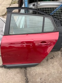 фото thumb №1, Дверь megane iii kombi tennj