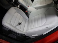 фото thumb №9, Vw golf sportsvan сиденья обшивки кожа белая 2017r