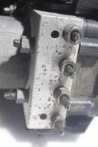 фото thumb №4, Насос abs renault clio iv 0.9