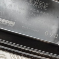 фото thumb №8, Toyota previa xr30, xr40 ii 2003 коробка предохранителей / комплект