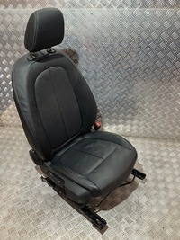 фото thumb №1, Сиденье правый перед bmw 1 f40 с подогревом