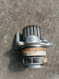 фото thumb №11, Водяной насос vw audi skoda 1.9 tdi 038121031f