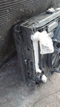 фото thumb №7, Bmw f10 f11 f06 f12 3.0 d радіатор радіаторів вентилятор 7594611 комплект