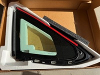 фото thumb №1, Tesla модель s ms plaid стекло кузовная задняя левая оригинал 1600155-00-b