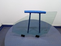 фото thumb №1, Mercedes glc x253 стекло дверь перед левая передняя a2537258300