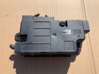 Коробка предохранителей аккумулятор багажника audi a3 8p 3.2 golf v r32 Цена, фото thumb