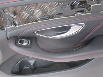 фото thumb №11, Mercedes c клас w205 універсал сидіння диван обшивки комплект m253