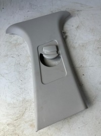 фото thumb №1, Защита стойка среднего правая 9676861177 citroen c4 picasso ii