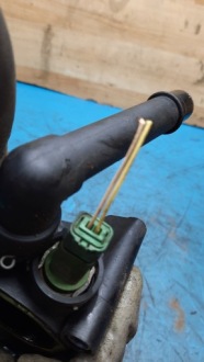 фото thumb №3, Корпус термостата 9656182980 peugeot 407 2.0 hdi