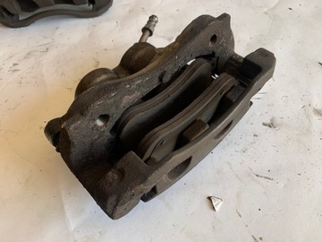 фото thumb №5, Vw amarok 2.0 tdi суппорт правый перед 2h0615106c