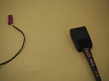 фото thumb №2, Застібка ременя правий перед ford focus mk3