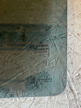 фото thumb №3, Стекло дверь левый зад mercedes c w205 2019r