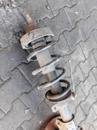 фото thumb №2, Амортизационная стойка правый vivaro renault traffic 1.9 dci