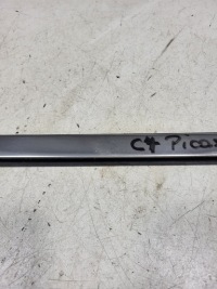 Молдинг уплотнитель стекло дверь левый задний citroen c4 picasso 2 9677094780 в Украине, фото thumb
