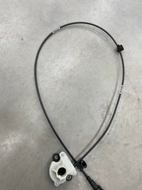 фото thumb №3, Трос тягa замка капота q5 80a оригінал