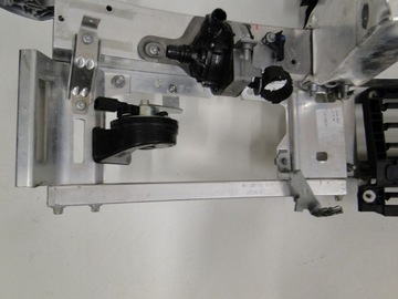 фото thumb №7, Mercedes c клас w206 s206 206 кронштейн балка правий підтримка pas переднє