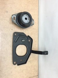 фото thumb №1, Citroen c4 ii b7 кронштейн подушка коробки